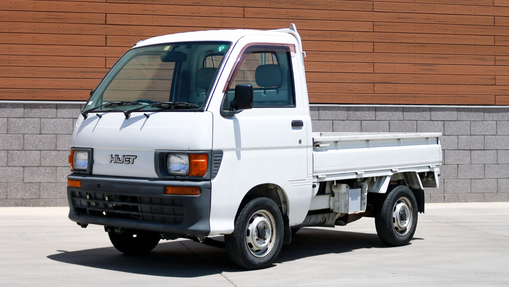 Hijet Mini Pickup for Light Local Transport